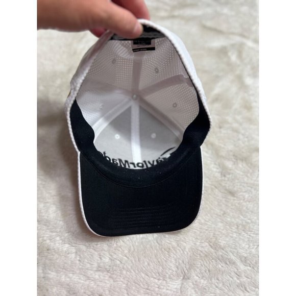 TaylorMade performance white hat size L/XL - Picture 7 of 9